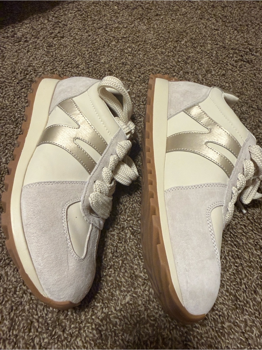 Somiliss Classic Women's Cream Lace-Up Sneakers - Picture 3 of 12
